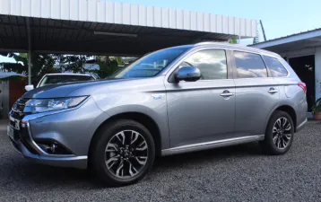 MITSUBISHI  OUTLANDER    phev