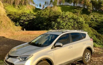 Vends Toyota RAV4 Hybride 4*4