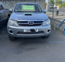 Vends TOYOTA FORTUNER