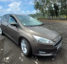 Vends voiture Ford Focus 5p à 51.000km