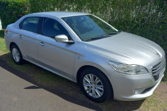 Vends Peugeot 301