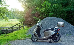 scooter electrique tahiti eccity 125 cm3 petites annonces pf SEEKO