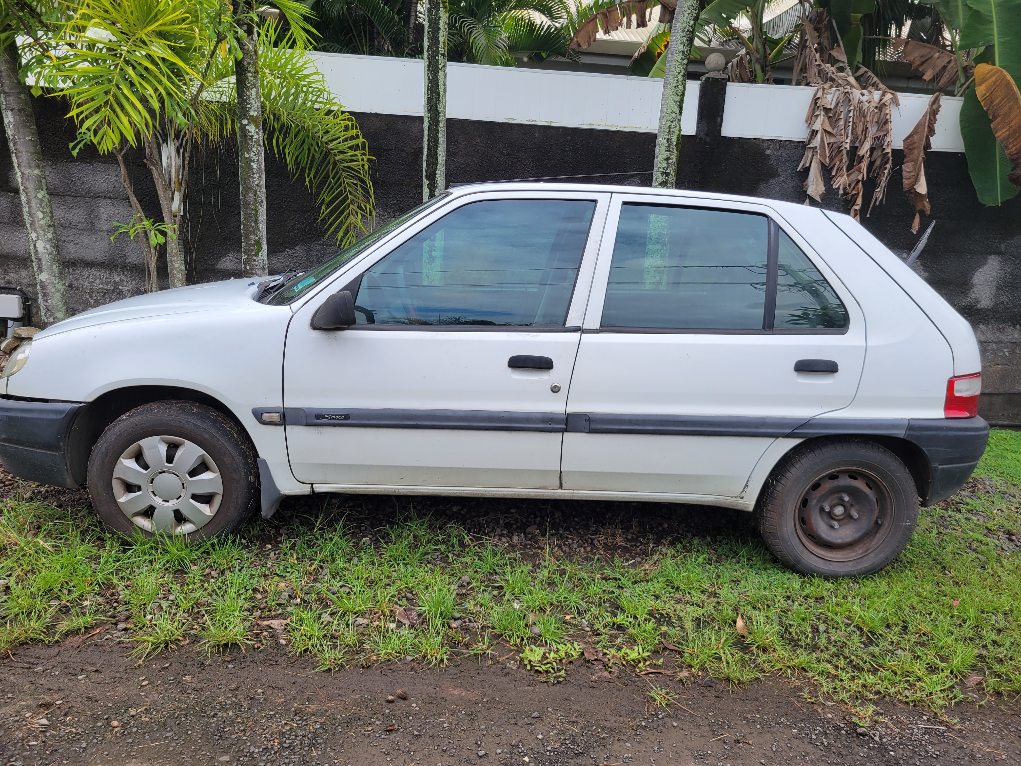 Voiture Occasion Tahiti Citroën Saxo Diesel Petites Annonces PF - SEEKO