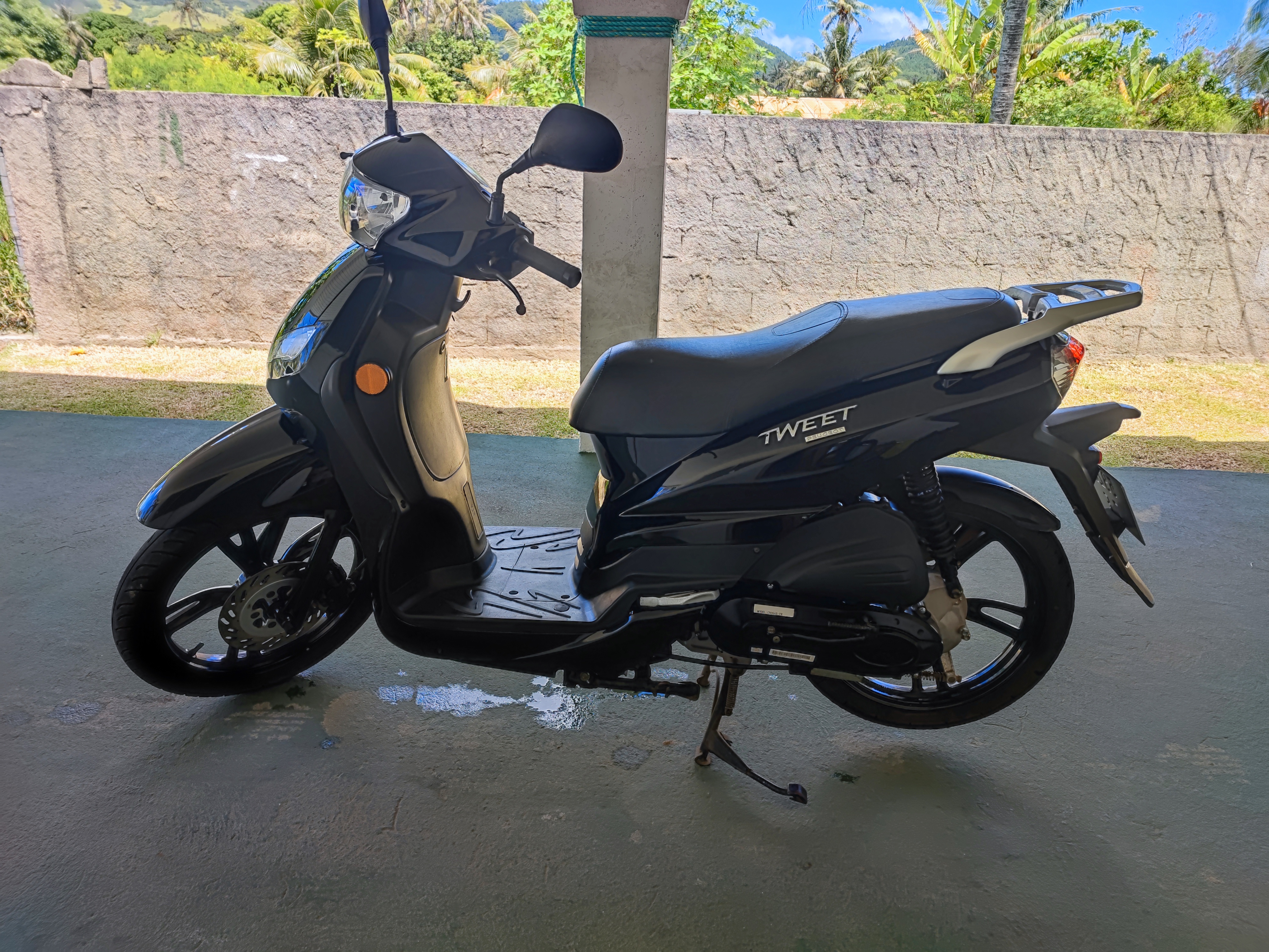 Scooter Occasion Tahiti Peugeot Tweet 50 cc Petites Annonces PF - SEEKO