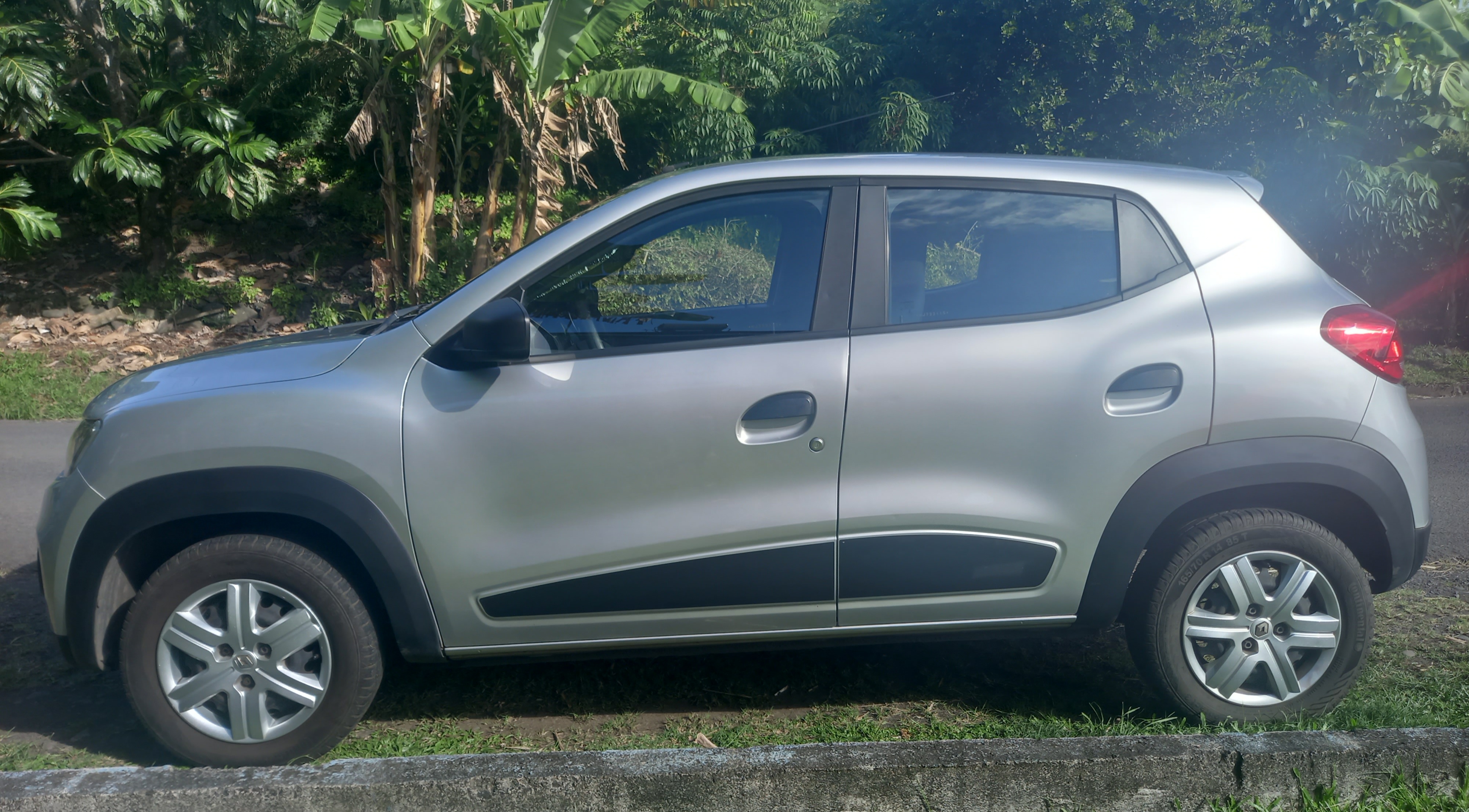 Voiture Occasion Tahiti Renault KWID Petites Annonces PF - SEEKO