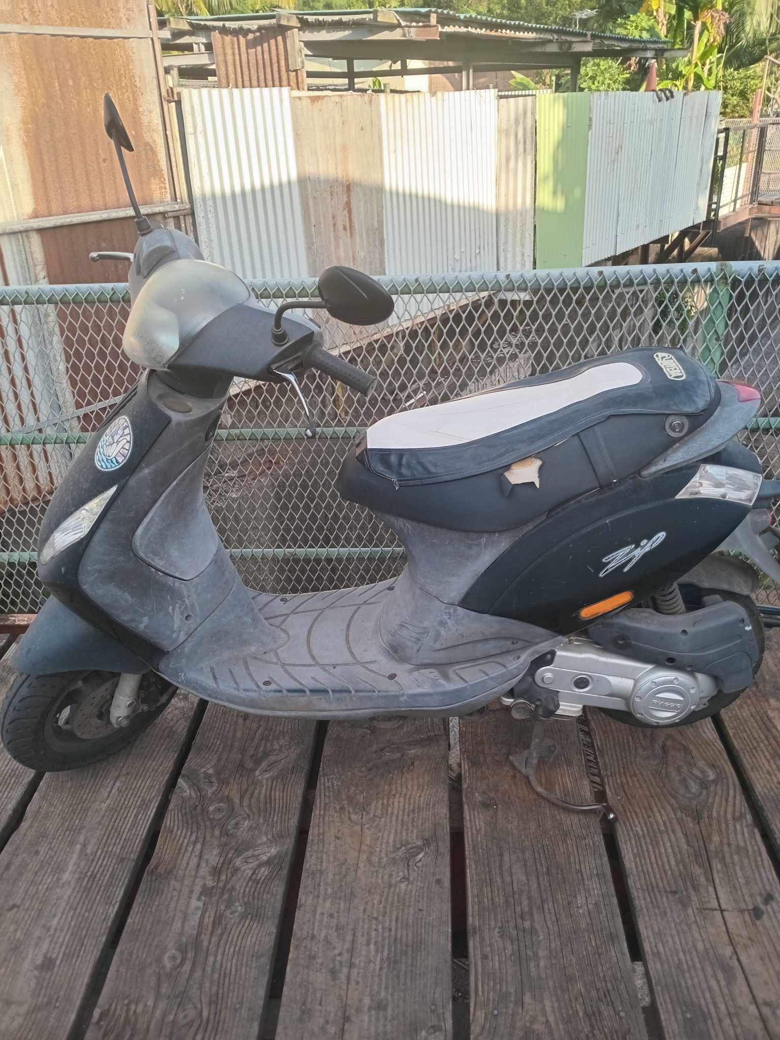 Scooter Occasion Tahiti ZIP 50 cc Petites Annonces PF - SEEKO